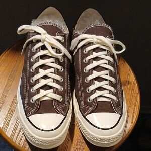 NWOB Unisex Brown Converse Men's 9/Women's 11